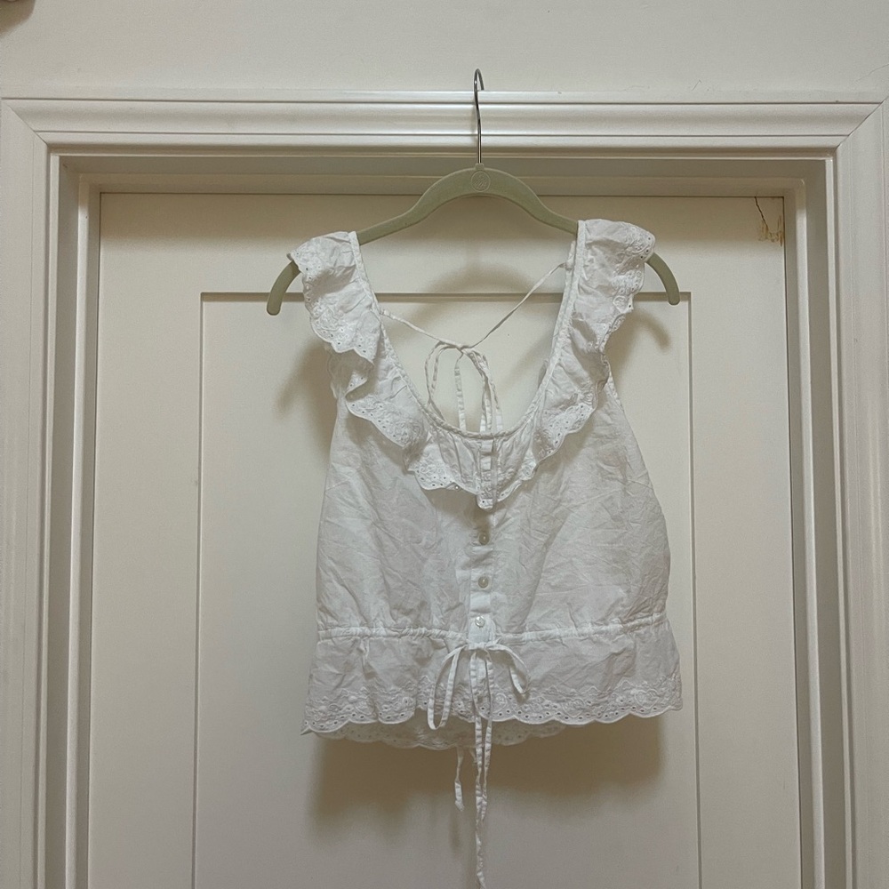 Kitteny Eyelet Top